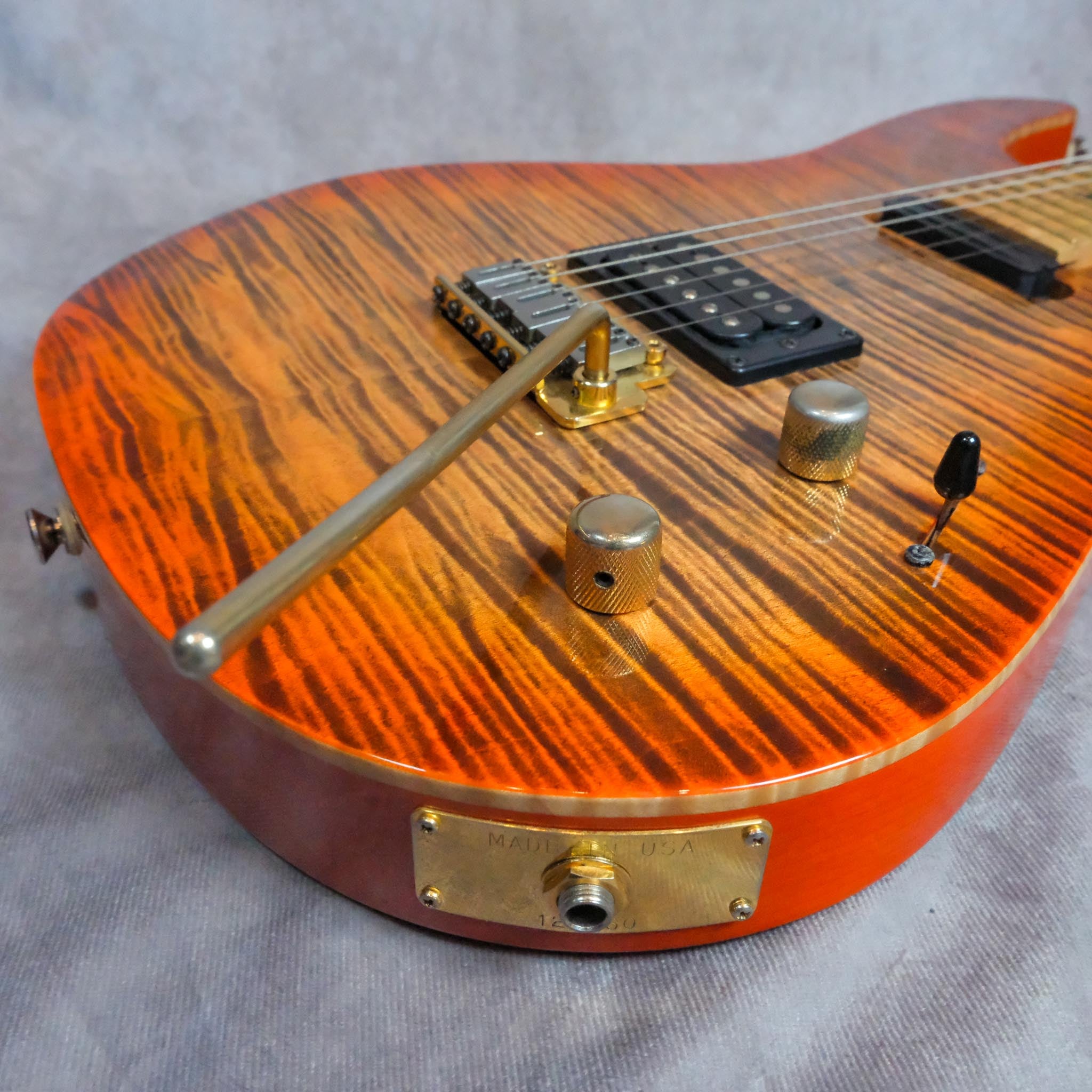 中古】Carvin GH24 Greg Howe Signature Model【状態：B+】
