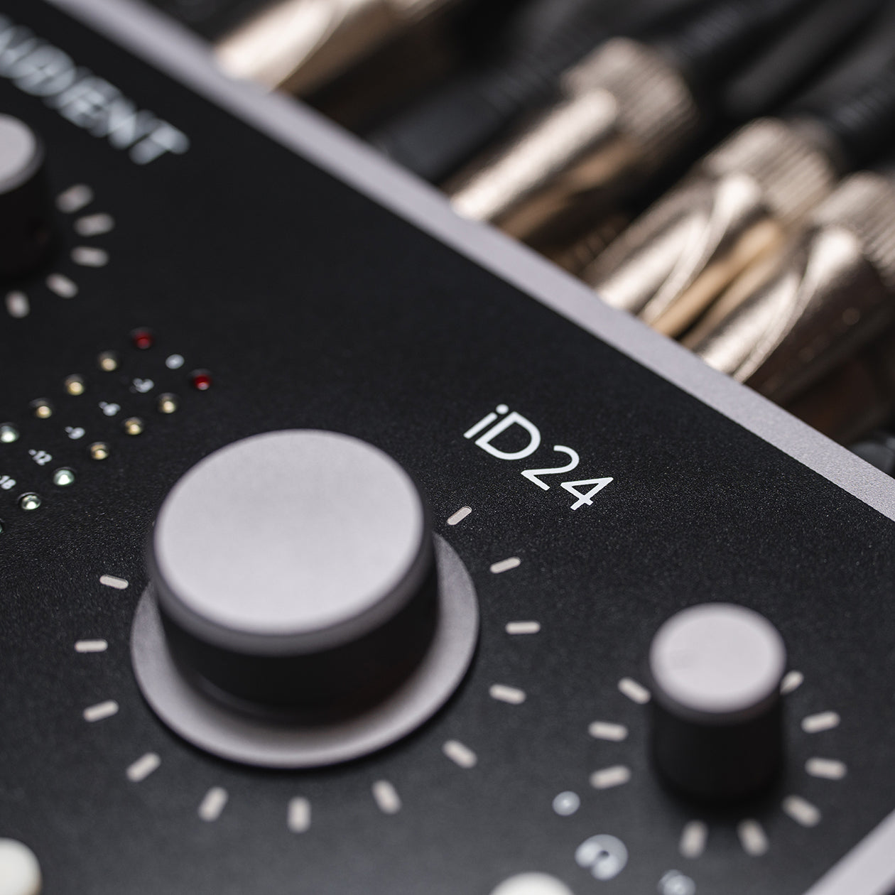 AUDIENT iD24 オーディオインターフェイス