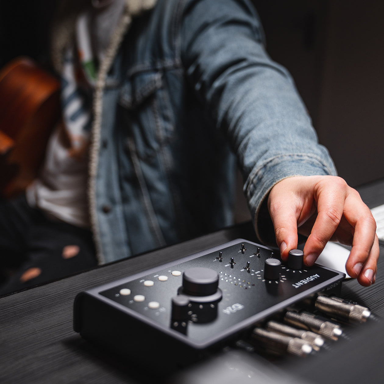 AUDIENT iD24 オーディオインターフェイス